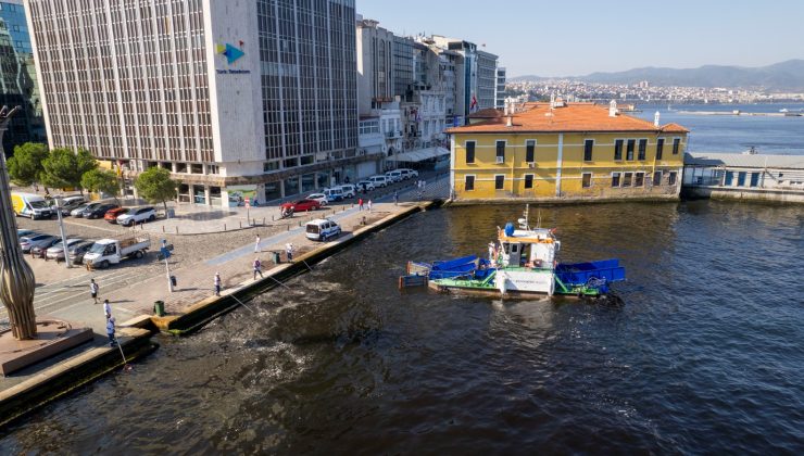 İzmir Körfezi’nde temizlik mesaisi sürüyor